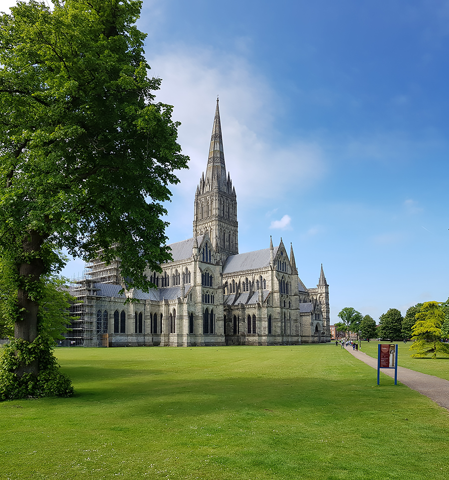 Anglie Salisbury Cathedral R.jpg