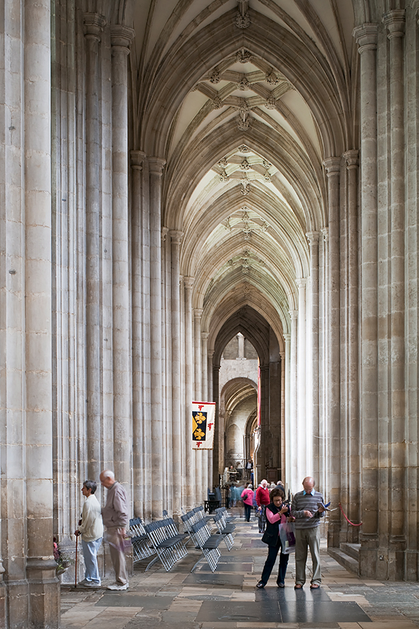 Anglie-Winchester-Winchester_Cathedral-inside.jpg