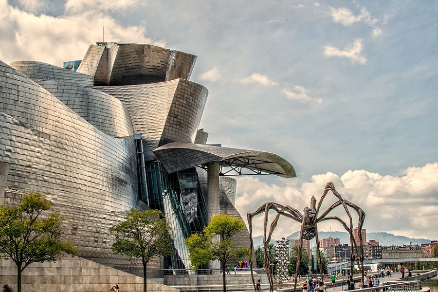 Guggenheim, Bilbao, Španělsko.jpg
